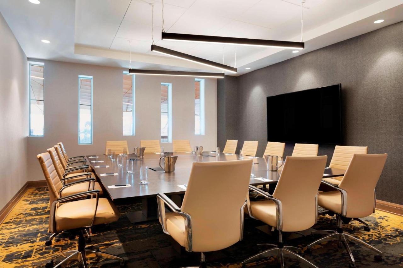 Sheraton Saint-Hyacinthe Hotel מראה חיצוני תמונה