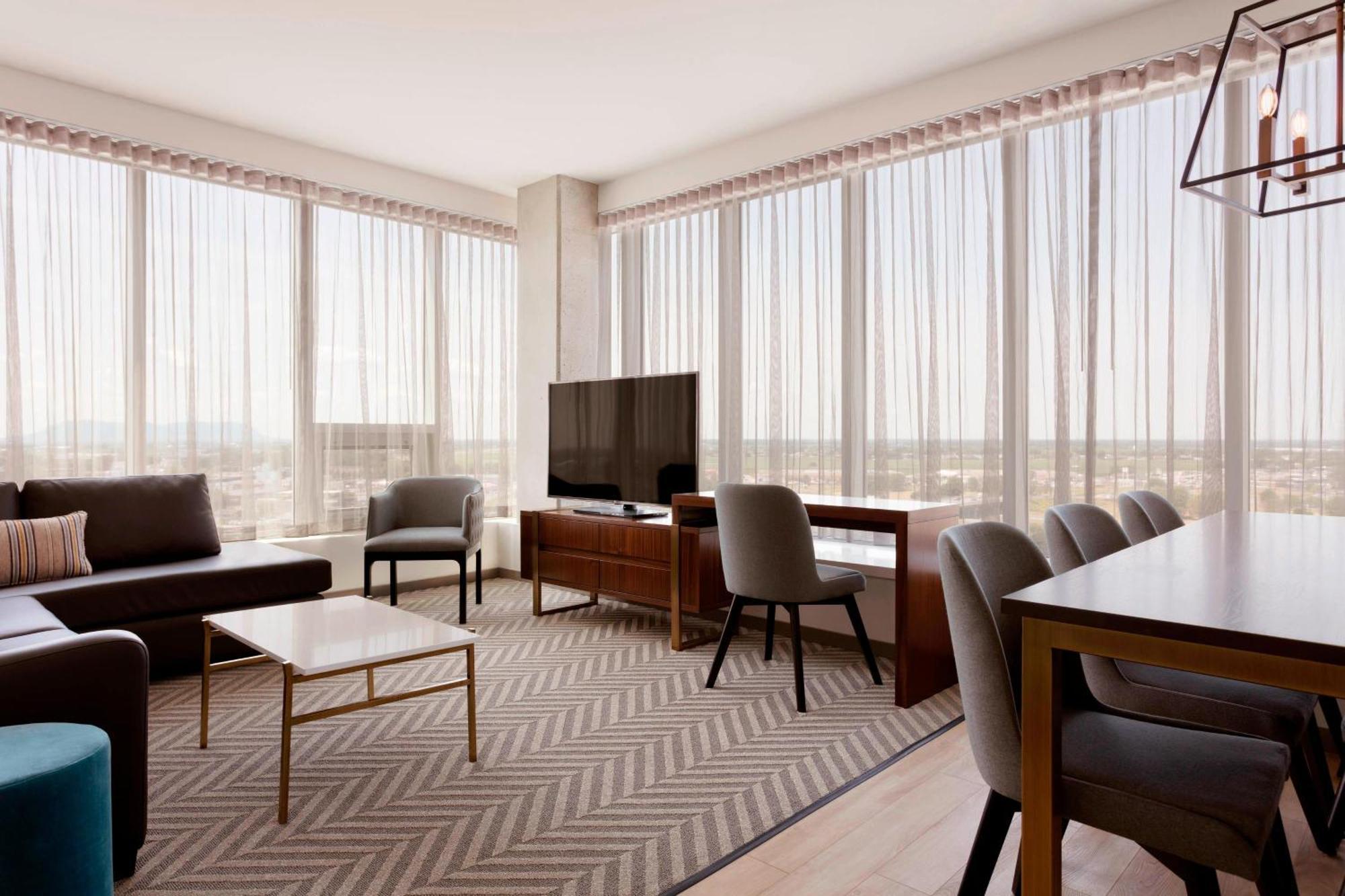 Sheraton Saint-Hyacinthe Hotel מראה חיצוני תמונה
